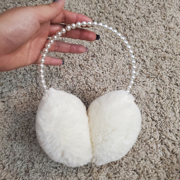 White Ear Muff with Pearl Headband - Picture 2 of 3